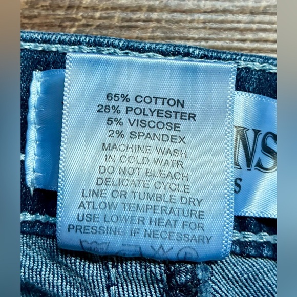 Y JEANS Los Angeles Y2K denim low rise flare distressed bling pockets cross 3/4 - Picture 8 of 15